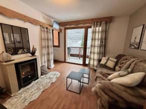 Appartement chaleureux au ski avec piscine